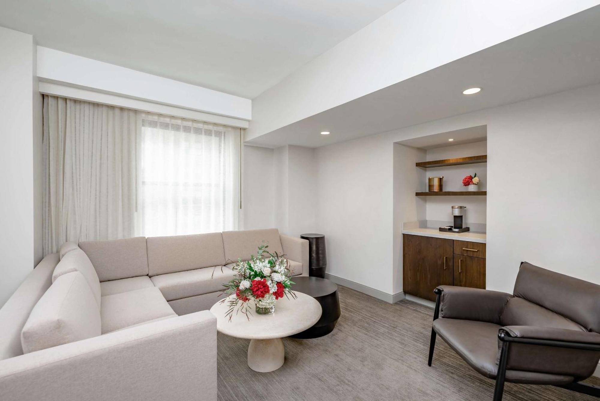 Hotel Fort Des Moines, Curio Collection By Hilton Exterior foto