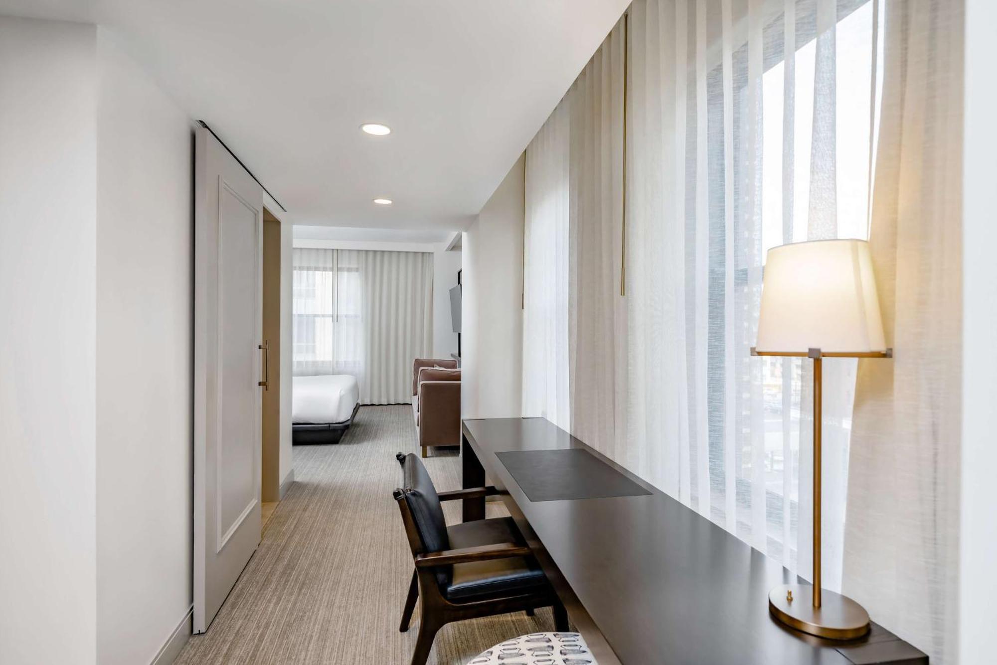 Hotel Fort Des Moines, Curio Collection By Hilton Exterior foto